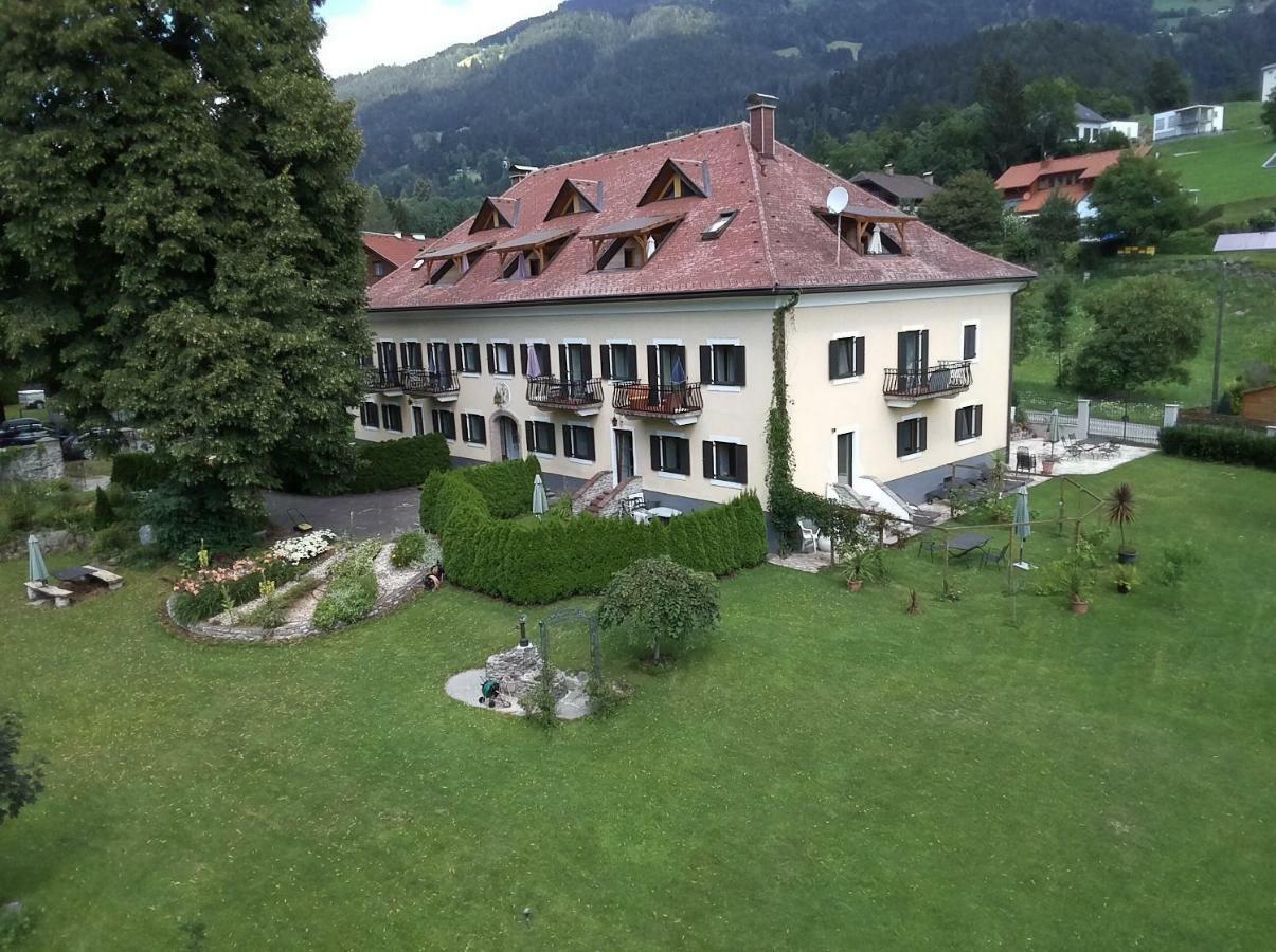 Garten- & Loggia-Appartement Herrenhaus Dellach im Drautal Dış mekan fotoğraf