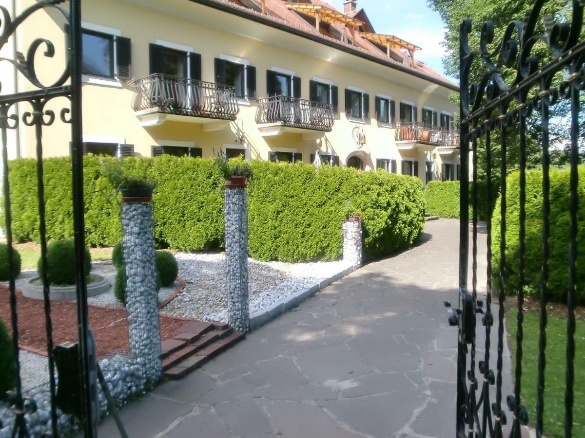 Garten- & Loggia-Appartement Herrenhaus Dellach im Drautal Dış mekan fotoğraf