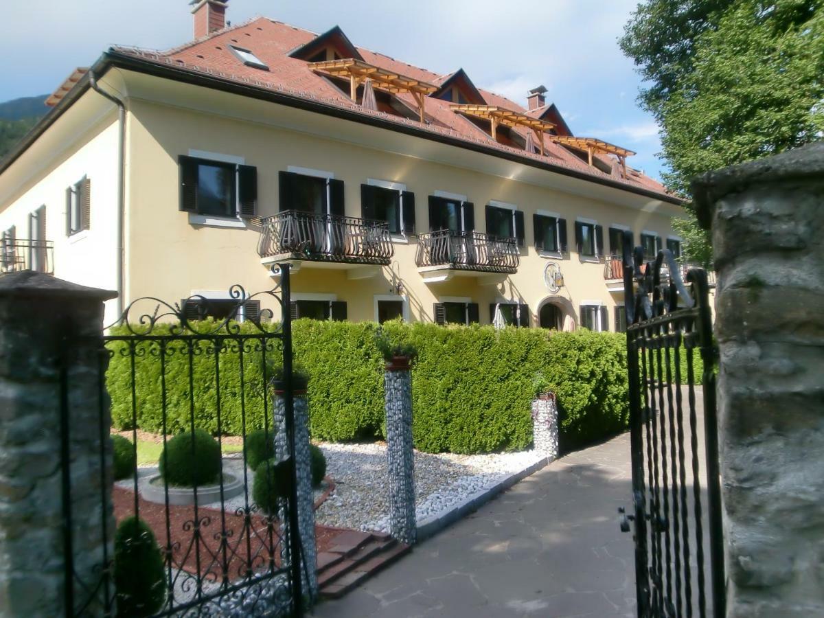 Garten- & Loggia-Appartement Herrenhaus Dellach im Drautal Dış mekan fotoğraf