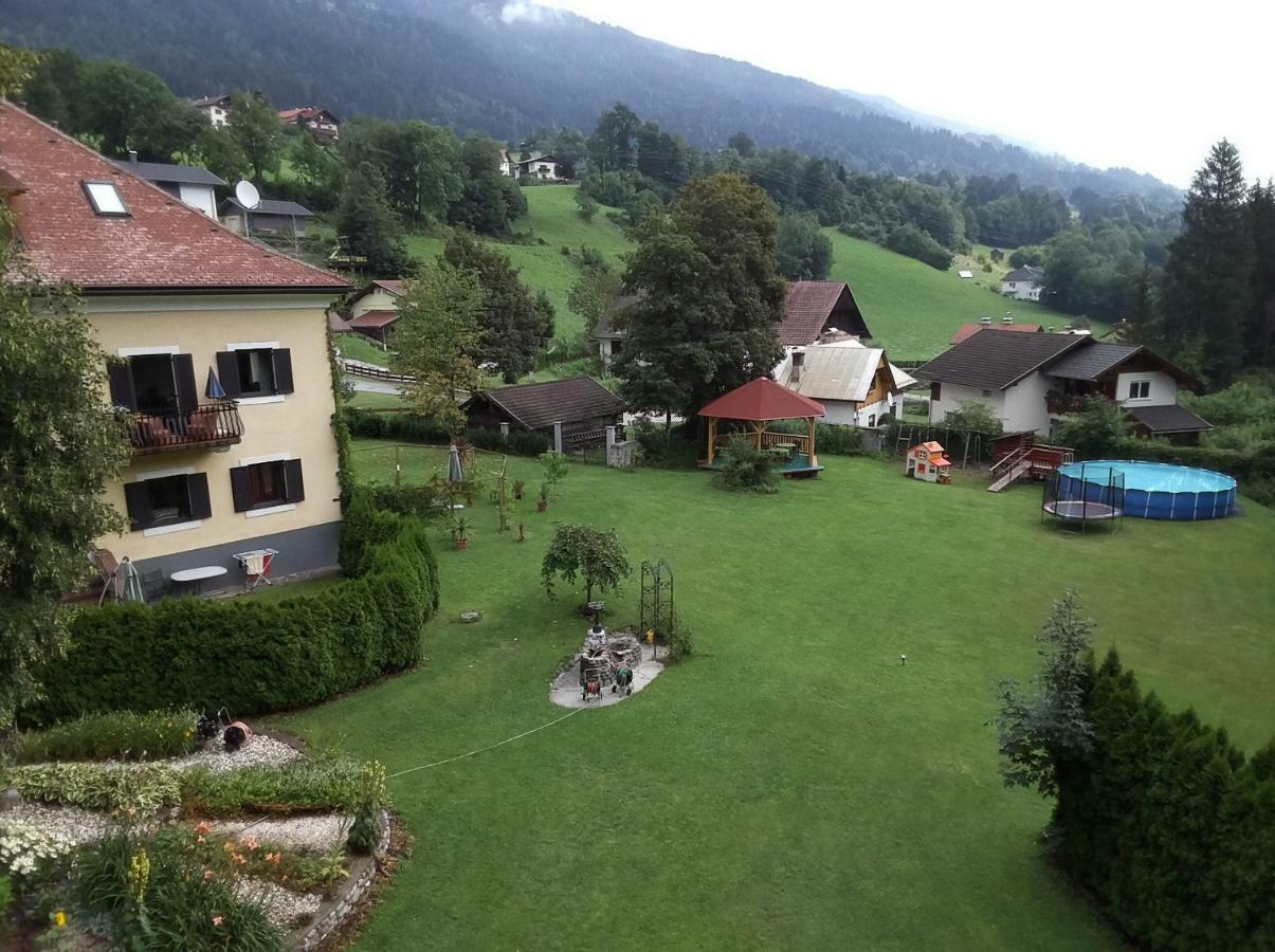 Garten- & Loggia-Appartement Herrenhaus Dellach im Drautal Dış mekan fotoğraf