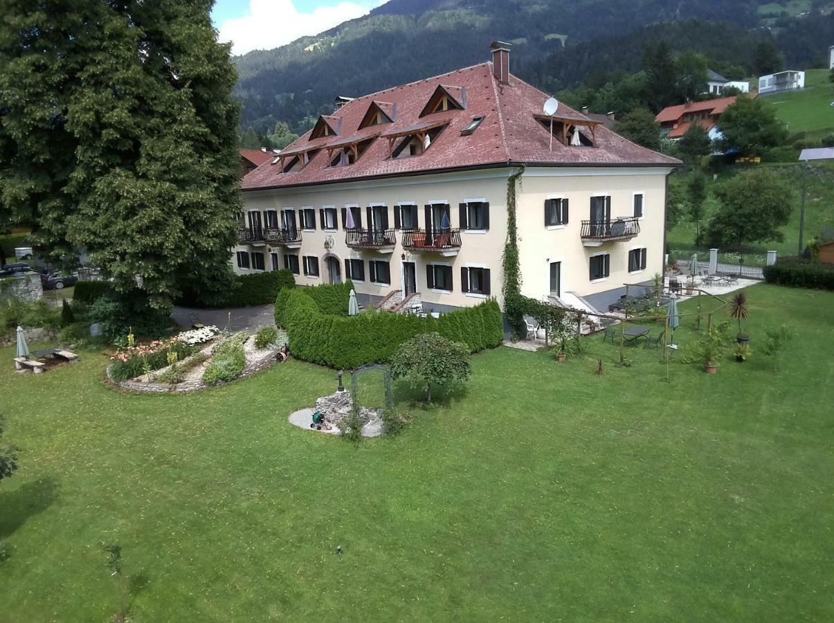 Garten- & Loggia-Appartement Herrenhaus Dellach im Drautal Dış mekan fotoğraf