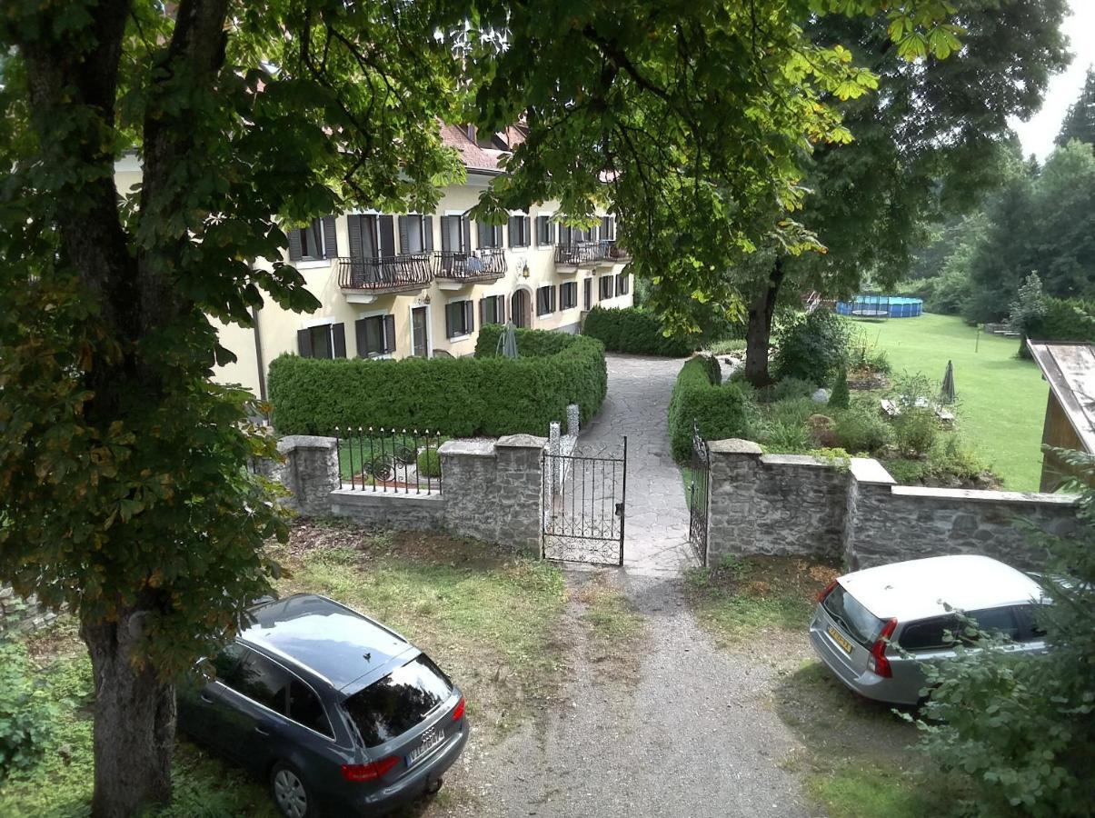 Garten- & Loggia-Appartement Herrenhaus Dellach im Drautal Dış mekan fotoğraf