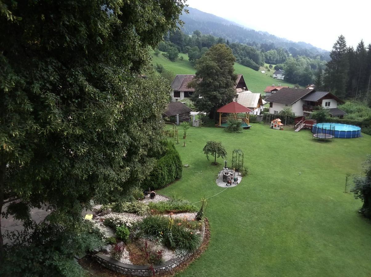 Garten- & Loggia-Appartement Herrenhaus Dellach im Drautal Dış mekan fotoğraf