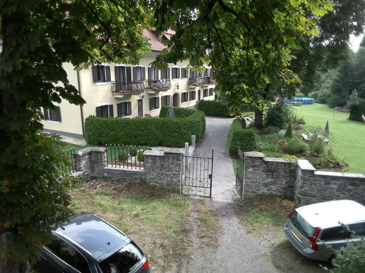 Garten- & Loggia-Appartement Herrenhaus Dellach im Drautal Dış mekan fotoğraf
